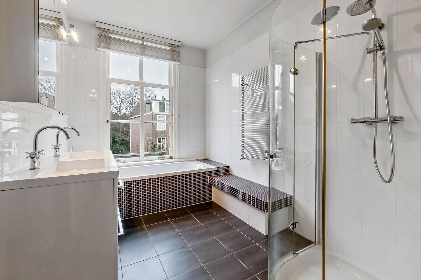 Foto 49 van Riouwstraat 158