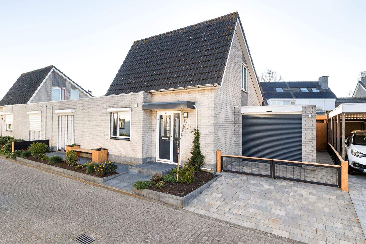 Photo 1 of Marga Klompelaan 18