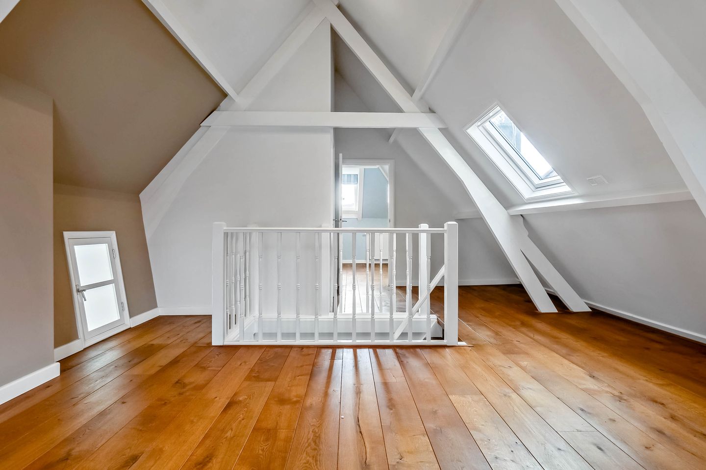 Foto 64 van Riouwstraat 158