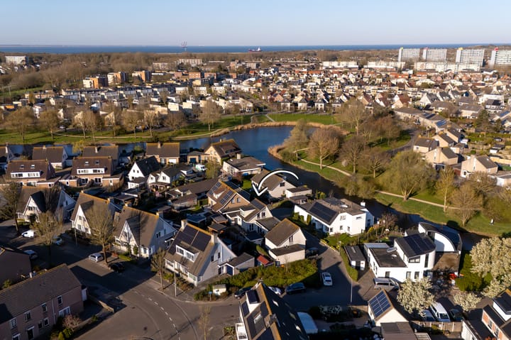 Photo 2 of Marga Klompelaan 18