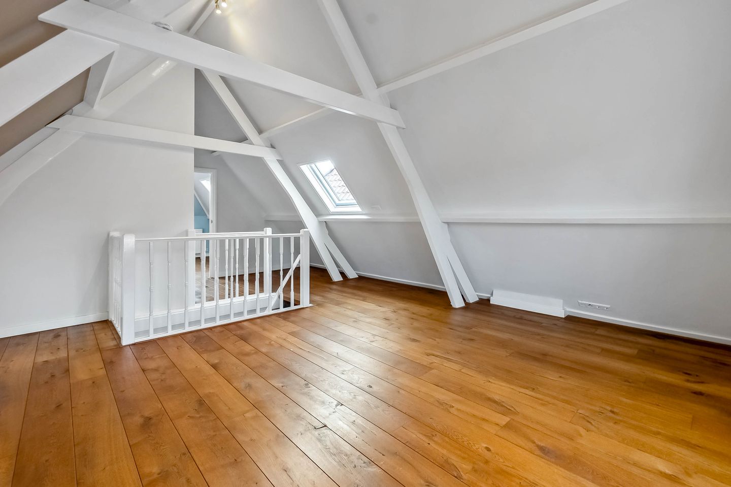 Foto 65 van Riouwstraat 158