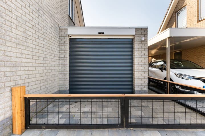 Photo 9 of Marga Klompelaan 18