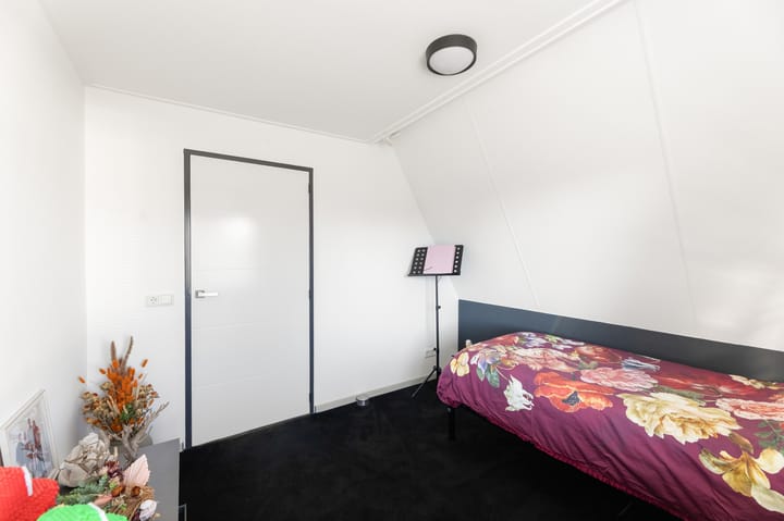 Photo 31 of Marga Klompelaan 18