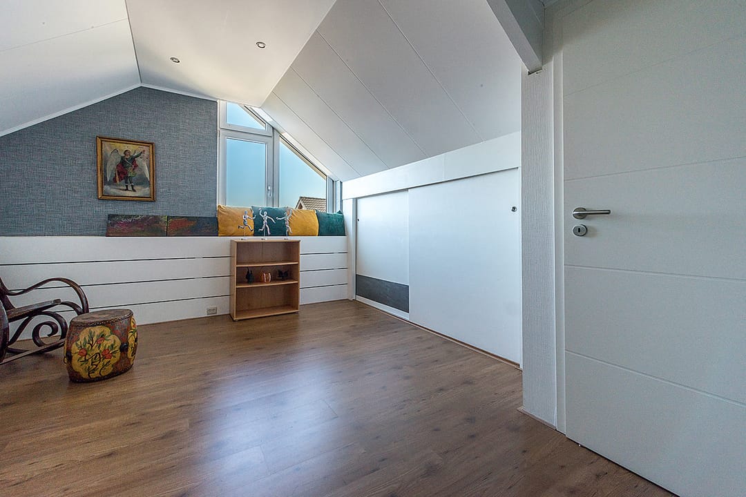 Photo 22 of Caumerstraat 73