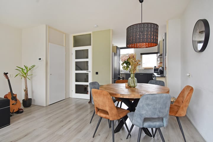 Foto 14 van Claude Debussystraat 10