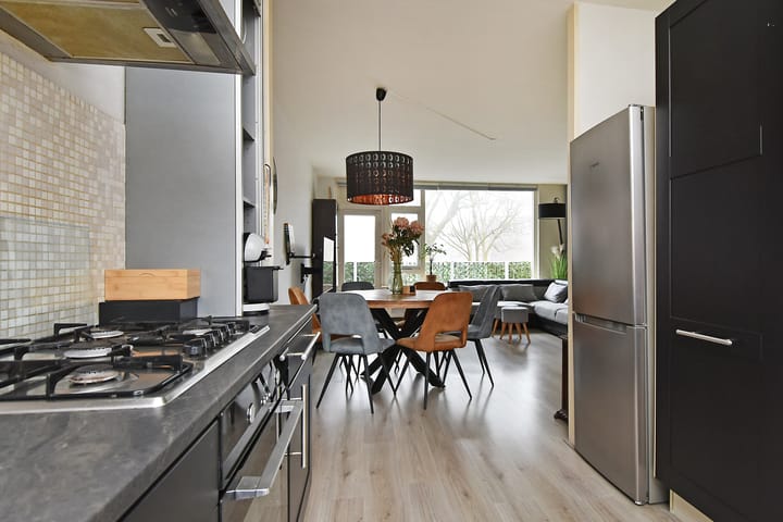 Foto 17 van Claude Debussystraat 10