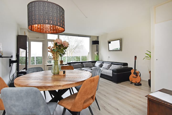 Foto 18 van Claude Debussystraat 10