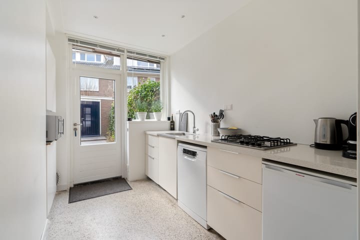 Photo 14 of Vondellaan 71