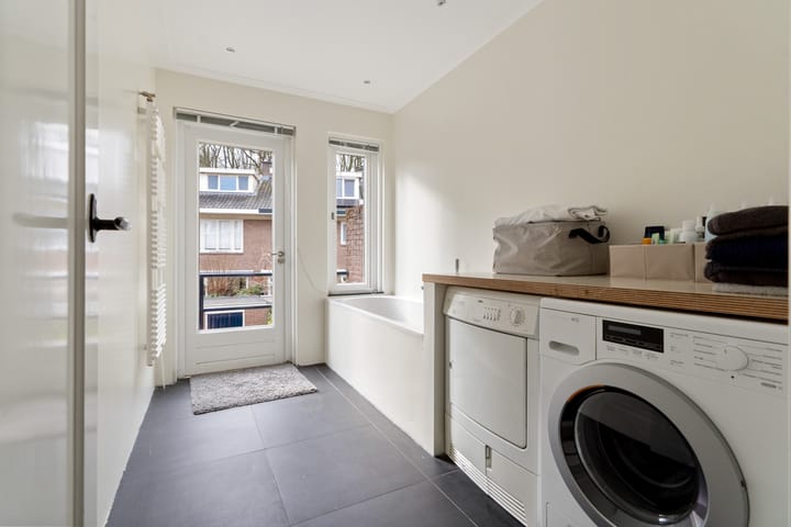 Photo 26 of Vondellaan 71