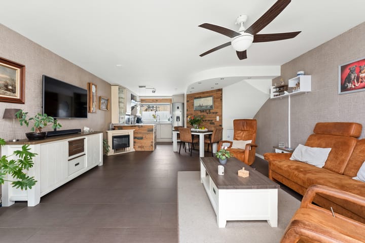 Foto 9 van Adenstraat 8