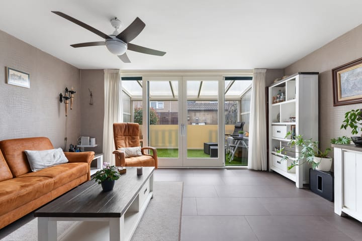 Foto 17 van Adenstraat 8