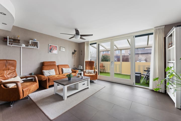 Foto 18 van Adenstraat 8