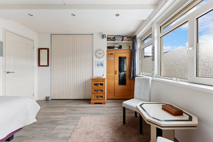 Foto 32 van Adenstraat 8