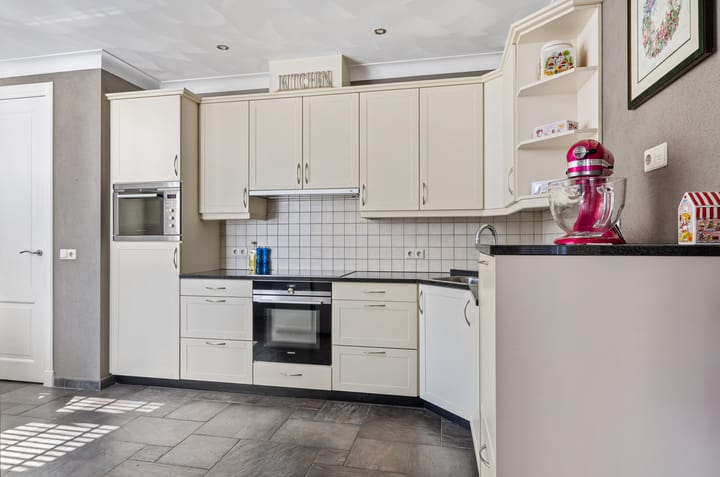 Foto 16 van Pater Thijssenstraat 37