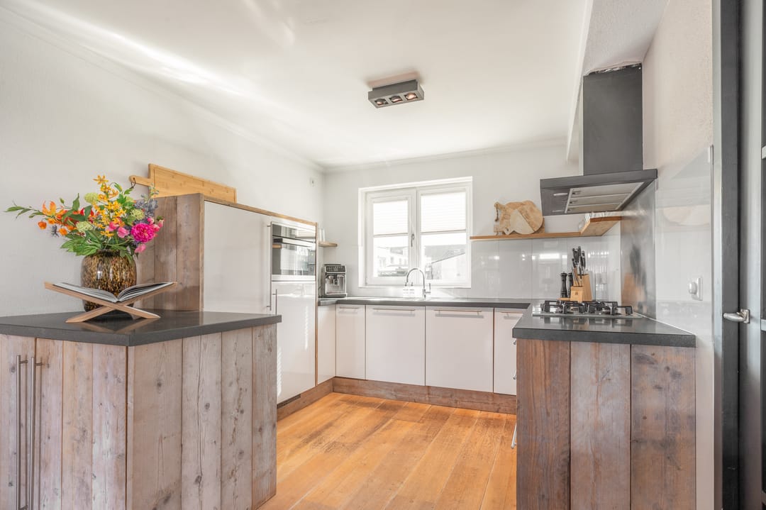 Photo 7 of Delving 79