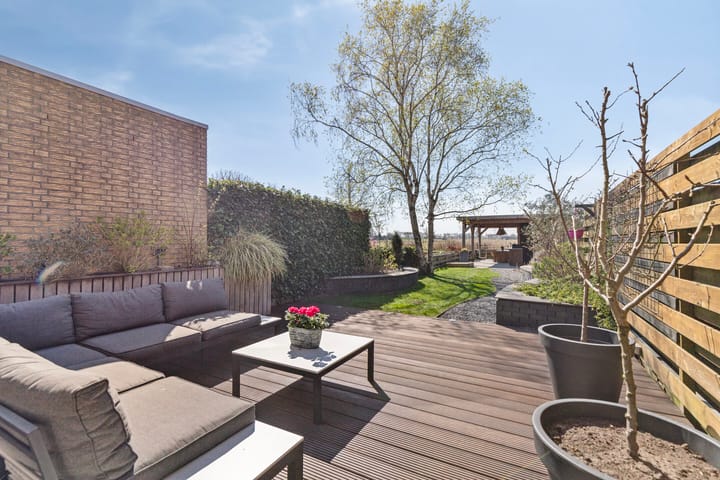 Photo 10 of Roerdompstraat 36