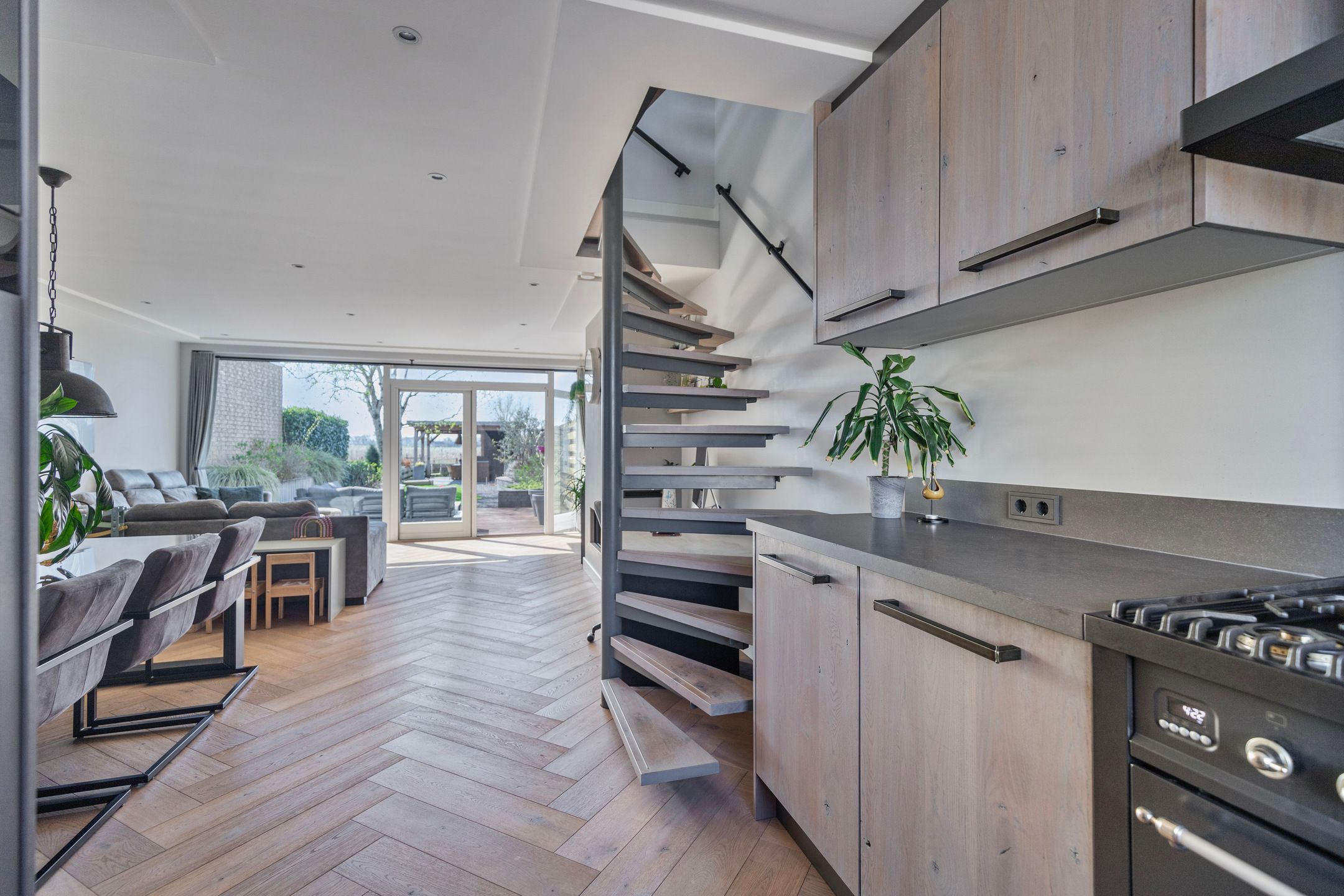 Foto 18 van Roerdompstraat 36