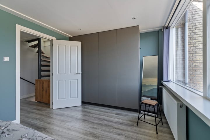 Photo 21 of Roerdompstraat 36