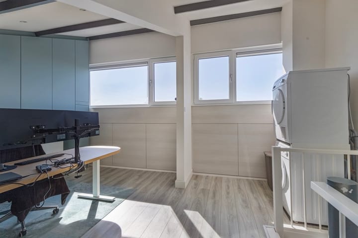 Photo 25 of Roerdompstraat 36