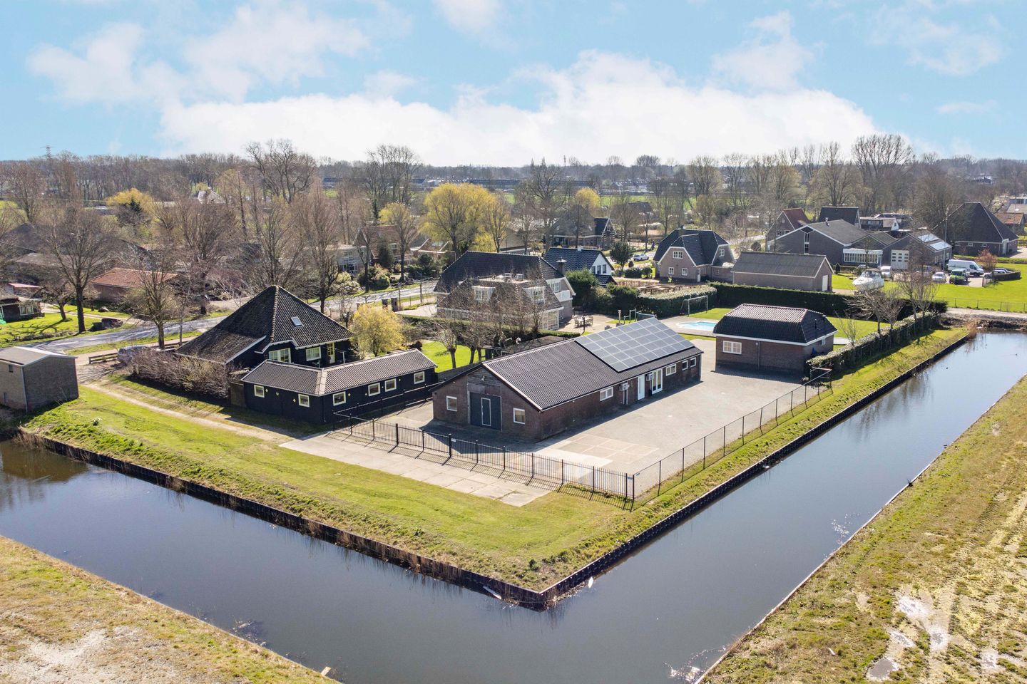 Foto 50 van Middenweg 425