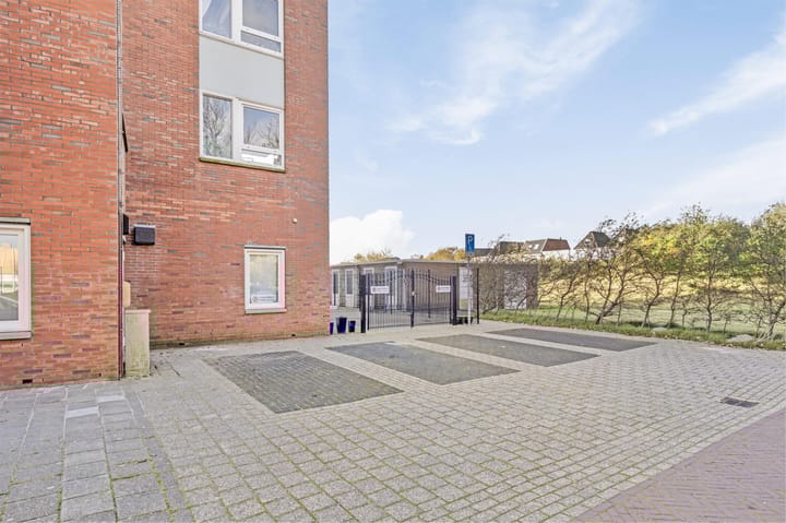 Photo 3 of Haringvlietweg 38