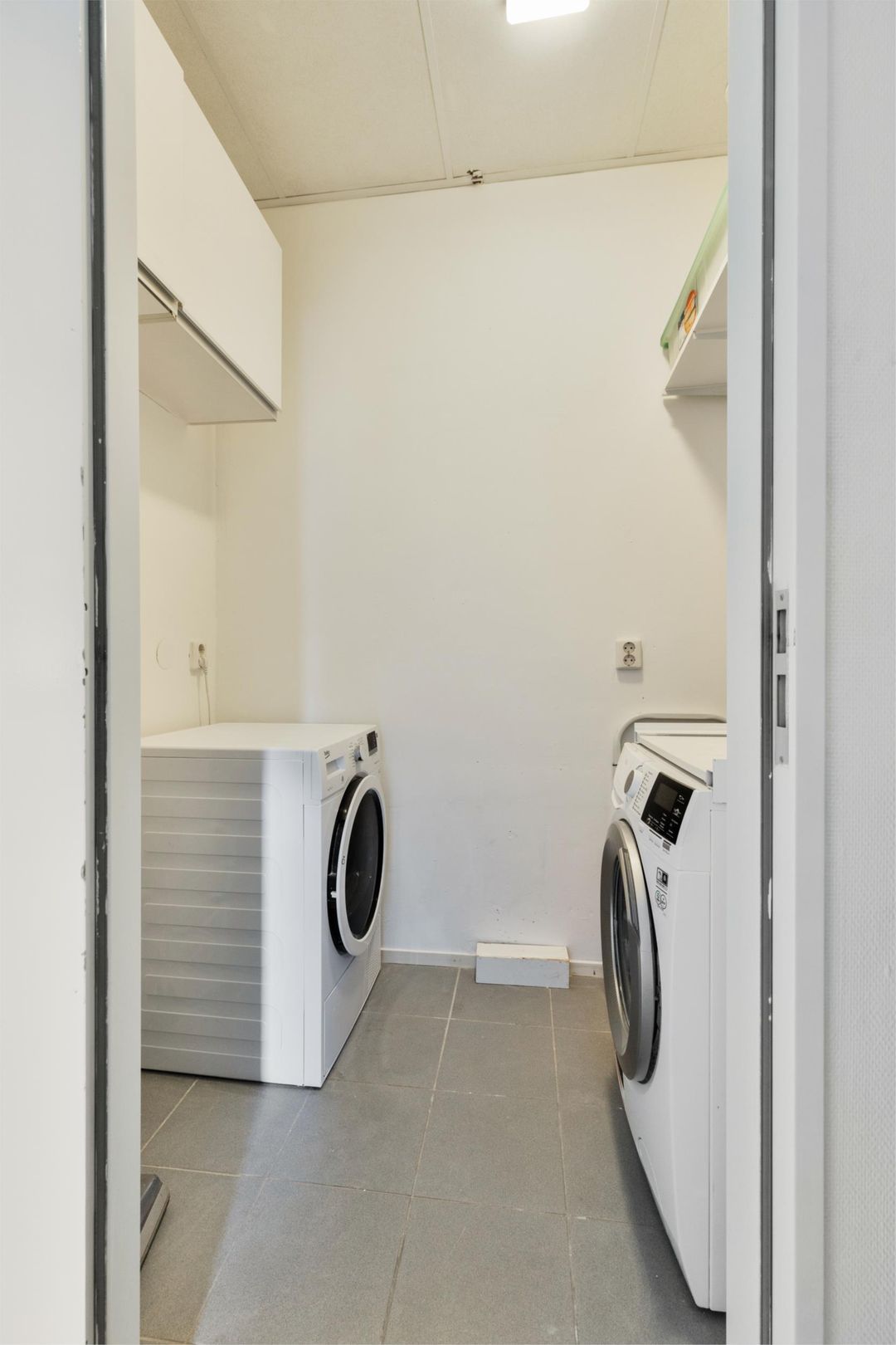 Photo 26 of Haringvlietweg 38