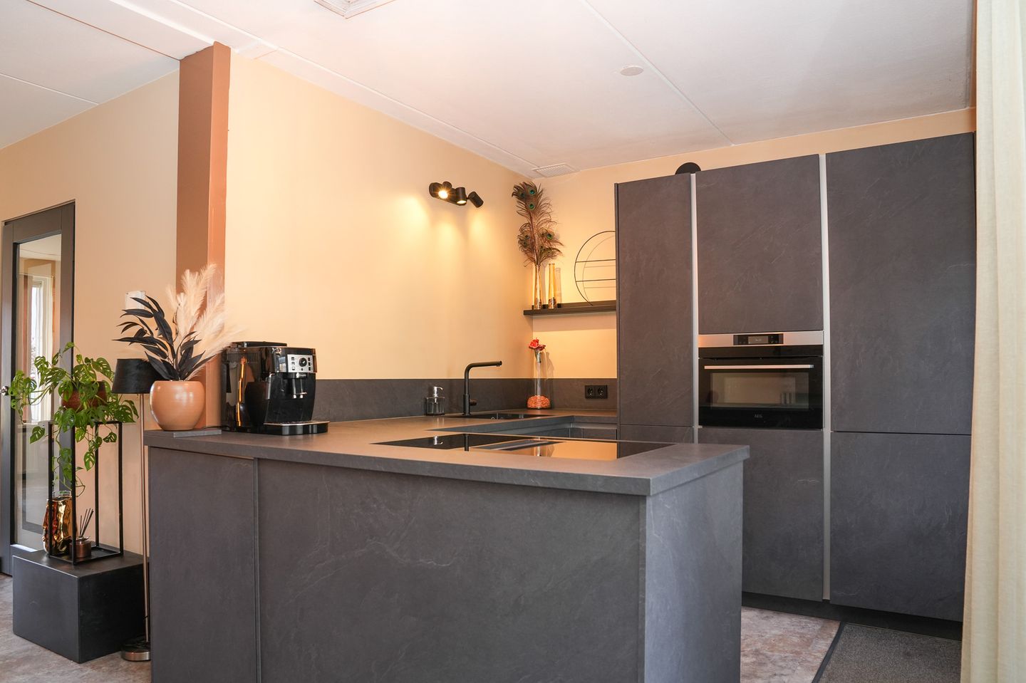 Photo 4 of Bosseestraat 23