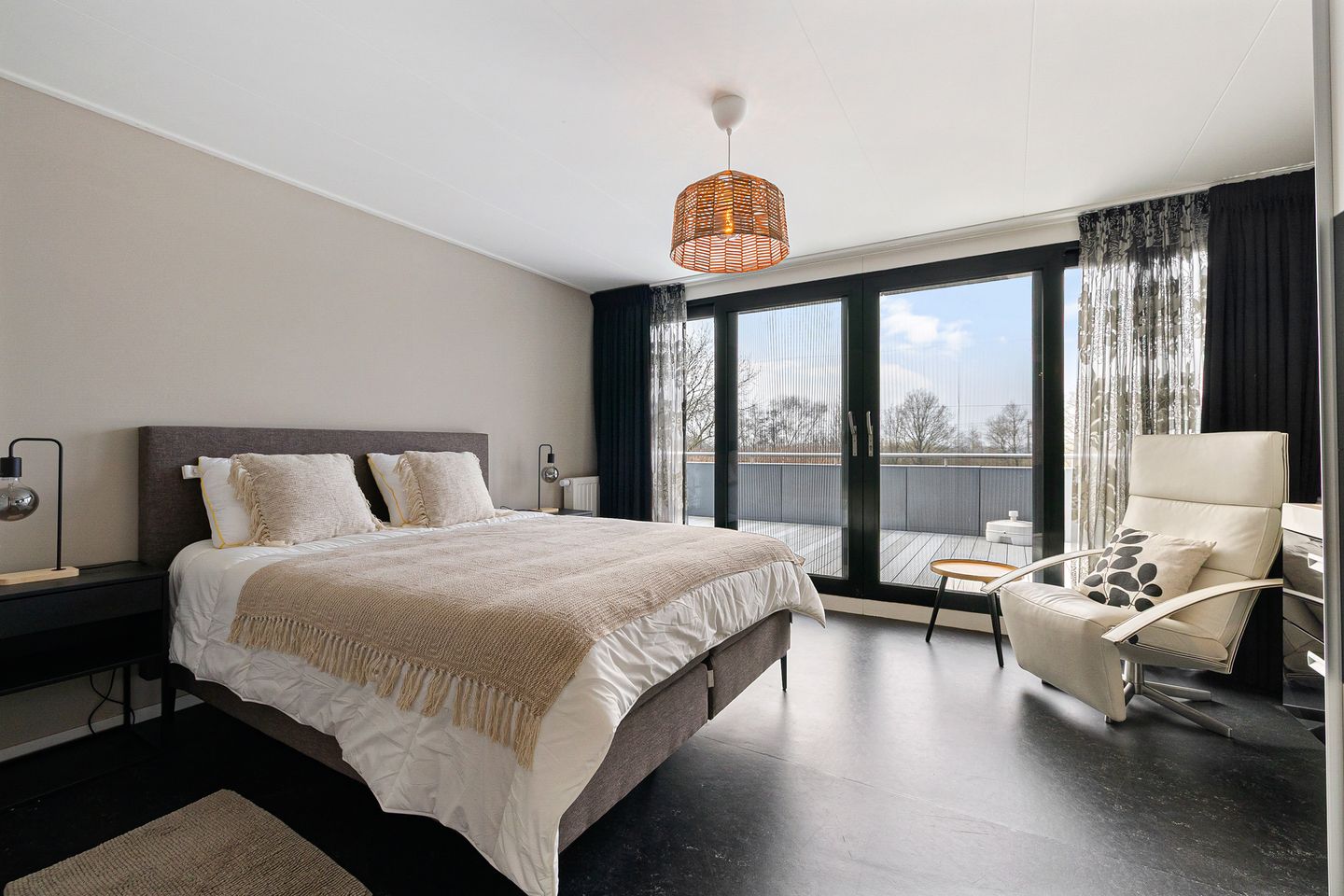 Photo 44 of Hellingpad 17