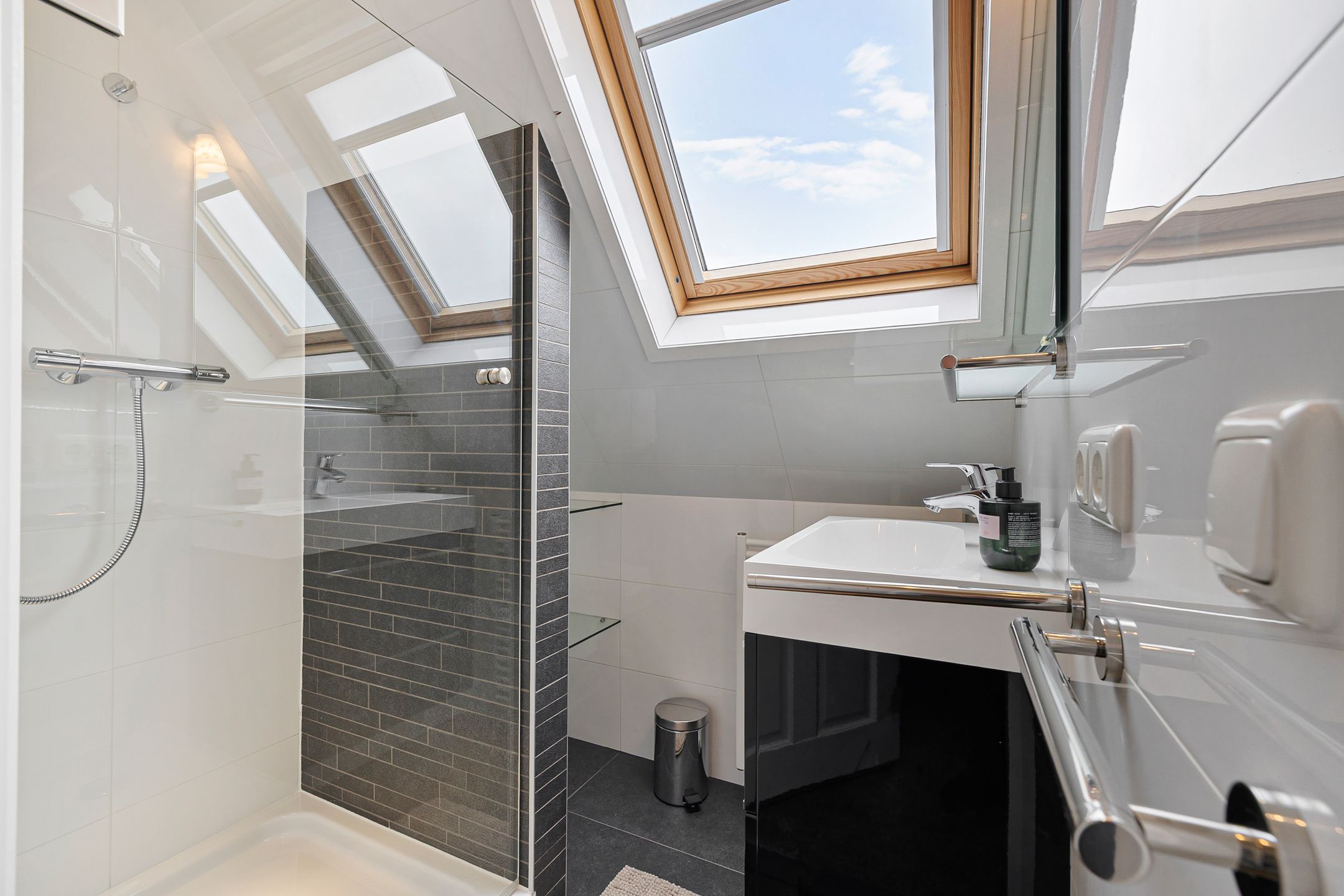 Photo 54 of Hellingpad 17