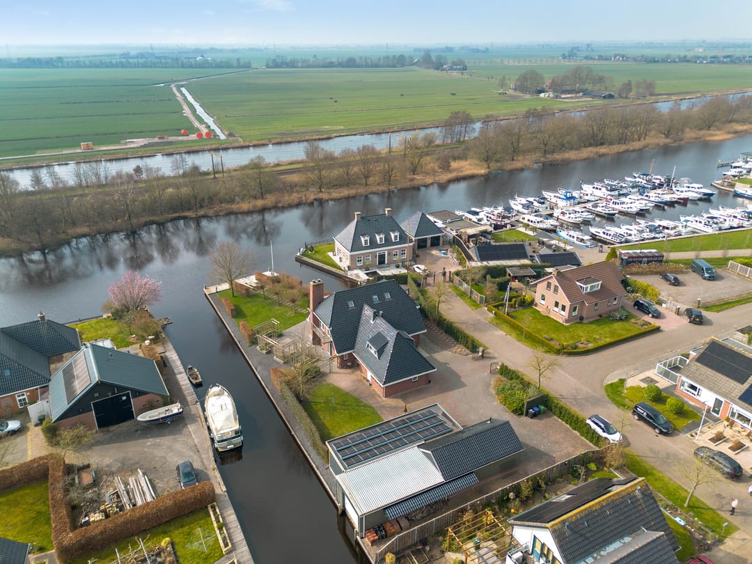 Photo 83 of Hellingpad 17