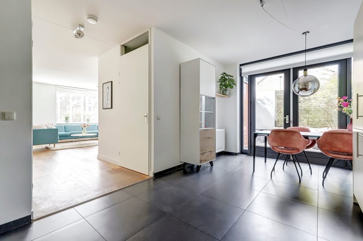 Photo 9 of Esdoornstraat 12