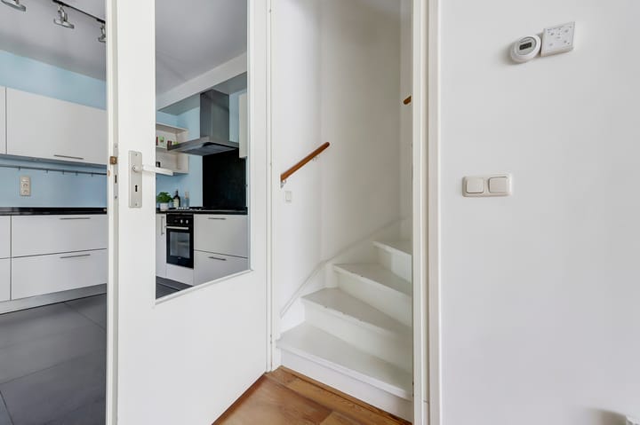 Photo 21 of Esdoornstraat 12