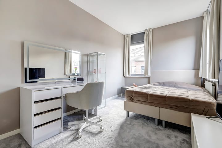 Photo 26 of Esdoornstraat 12