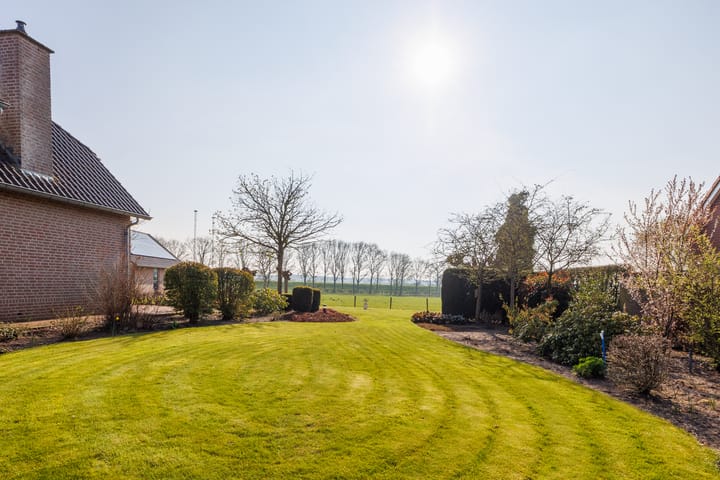 Foto 1 van Dorpsstraat