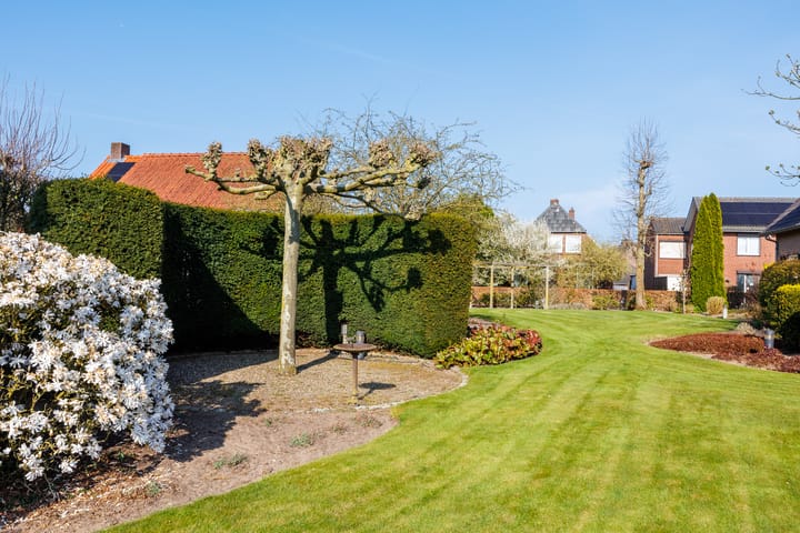 Foto 2 van Dorpsstraat