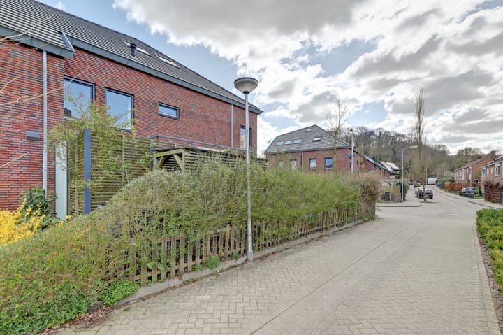 Photo 43 of Esdoornstraat 12