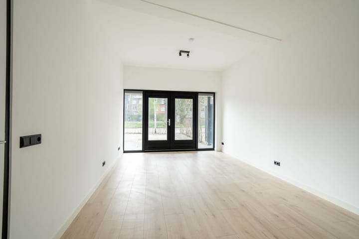 Foto 34 van Julianastraat 1-A