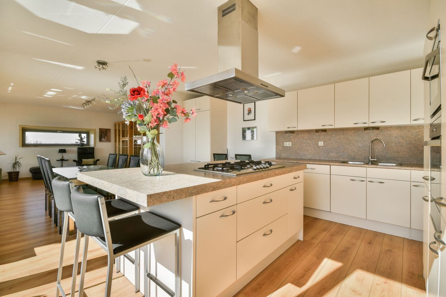 Photo 19 of Anna Blamanhof 91