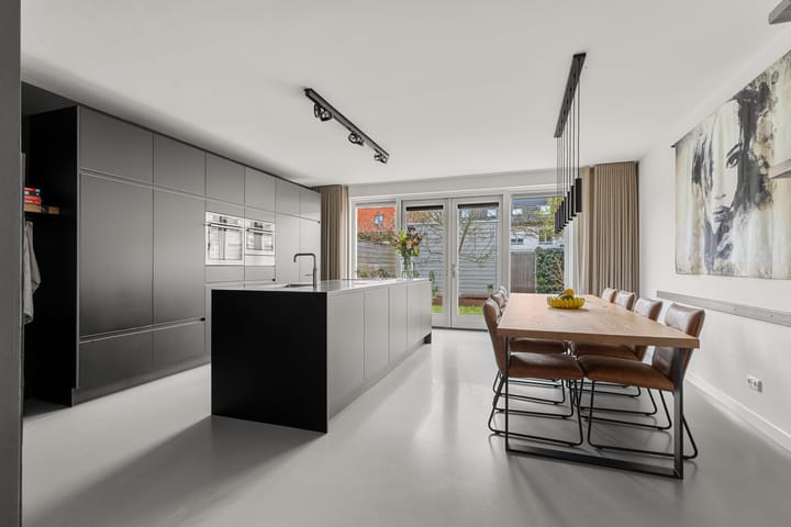 Foto 2 van Albert Trouwborststraat 11