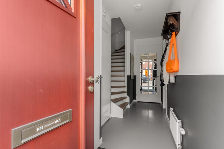 Foto 9 van Albert Trouwborststraat 11