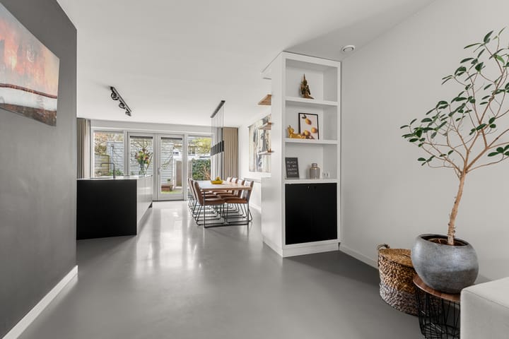 Foto 13 van Albert Trouwborststraat 11