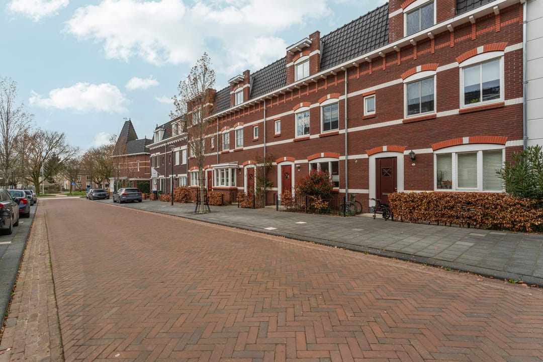 Foto 38 van Albert Trouwborststraat 11