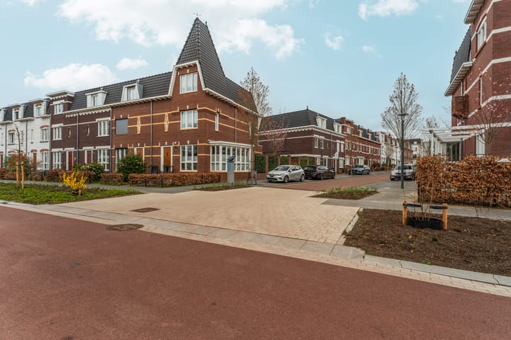 Foto 39 van Albert Trouwborststraat 11