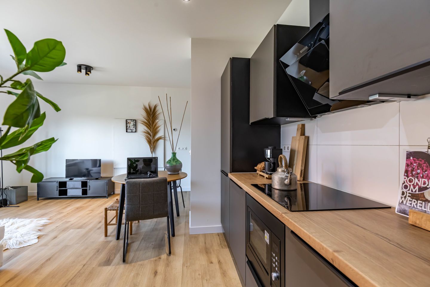 Foto 19 van Ambonstraat 1-B