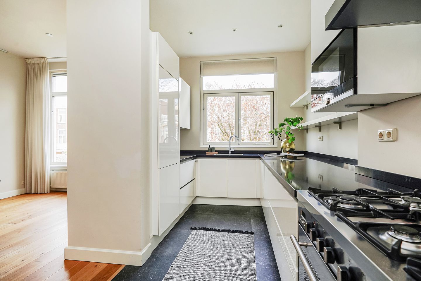 Foto 4 van Van Beverningkstraat 286