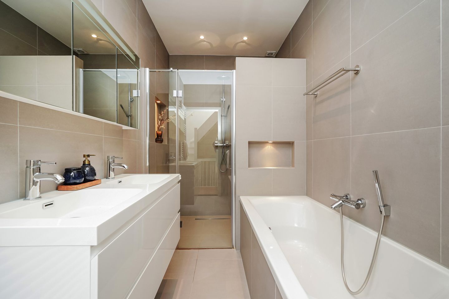 Foto 40 van Van Beverningkstraat 286