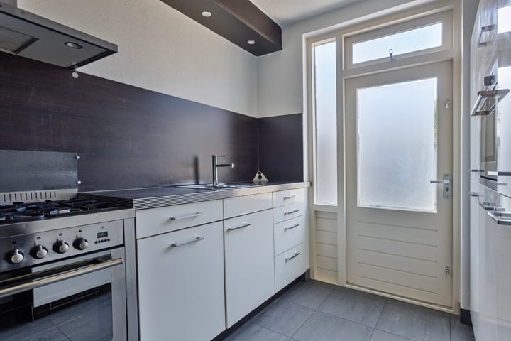 Foto 15 van Rudolf van Baarlestraat 20