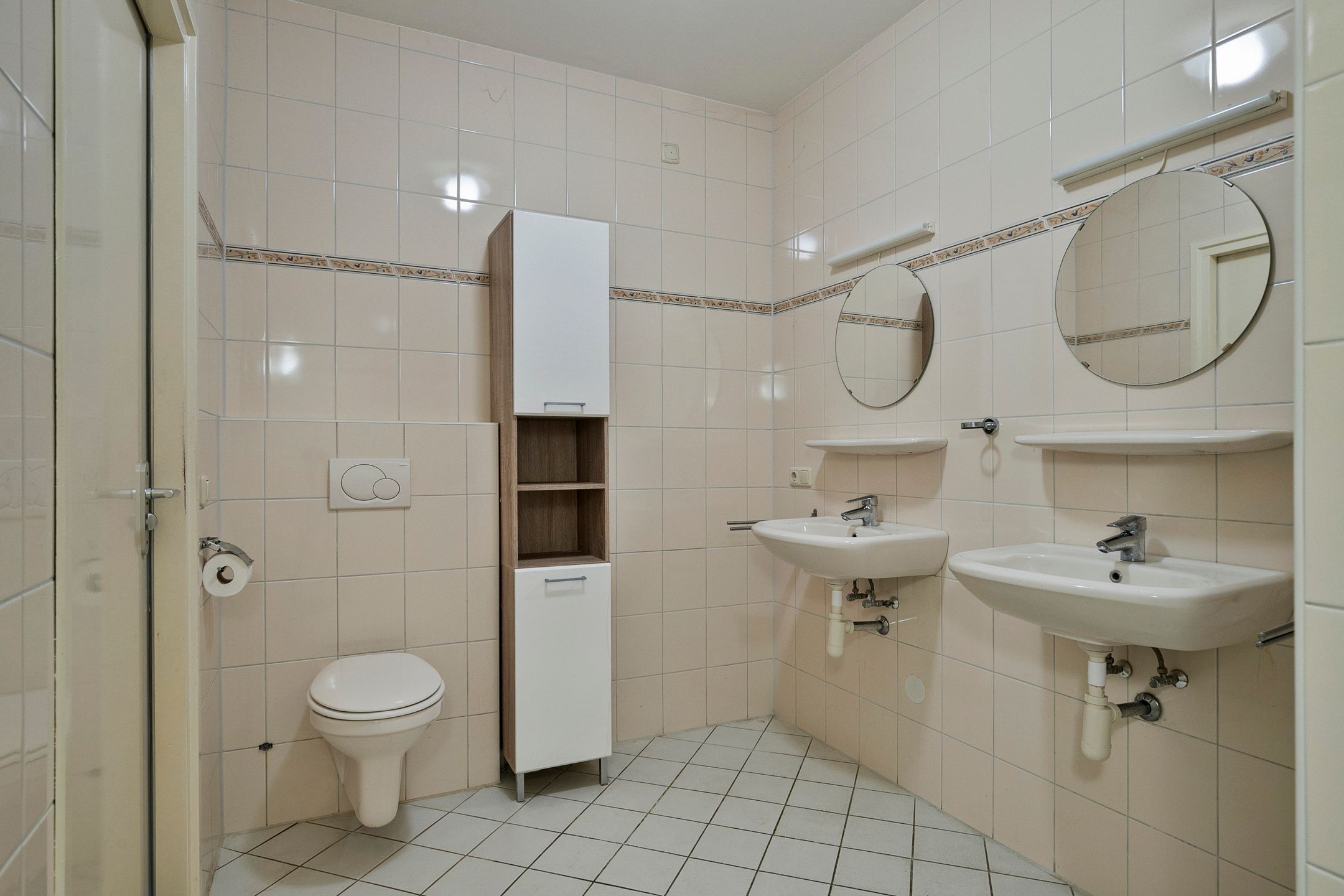 Photo 24 of Postel 11-A