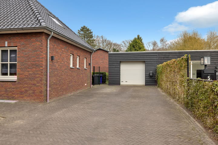 Foto 56 van Banstraat 3