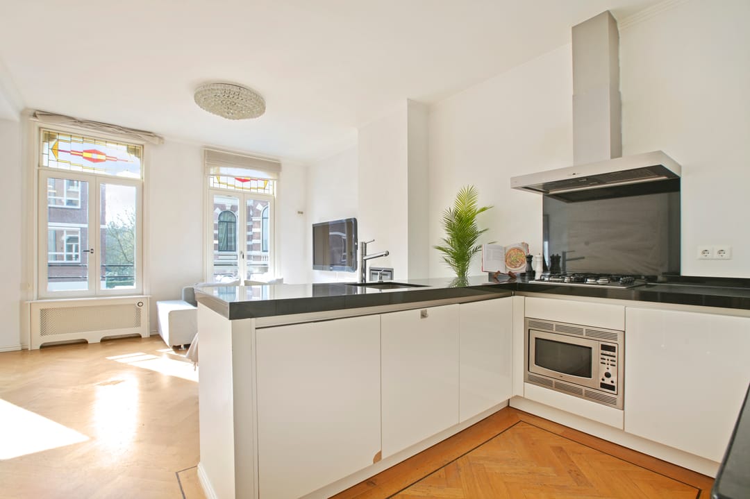 Photo 8 of Anna van den Vondelstraat 15-B